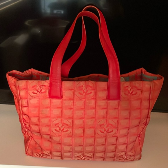 ❤️ Chanel Traveline Canvas Tote Bag Orange/Red - Picture 1 of 12